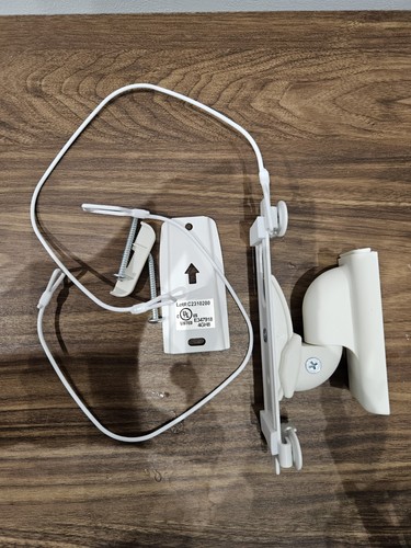 Sanus speaker wall mount - wall,